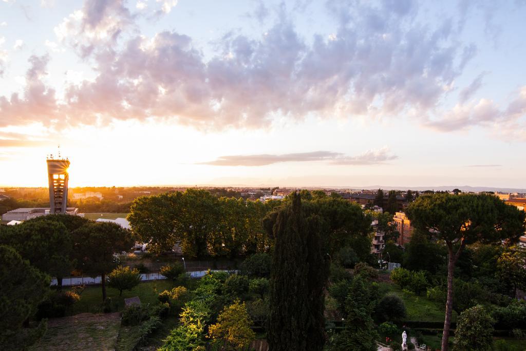 Ostello Villa Monte Mario Rome Exterior photo