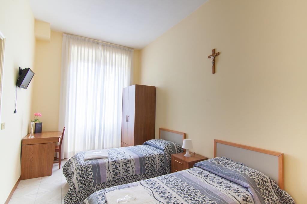 Ostello Villa Monte Mario Rome Exterior photo