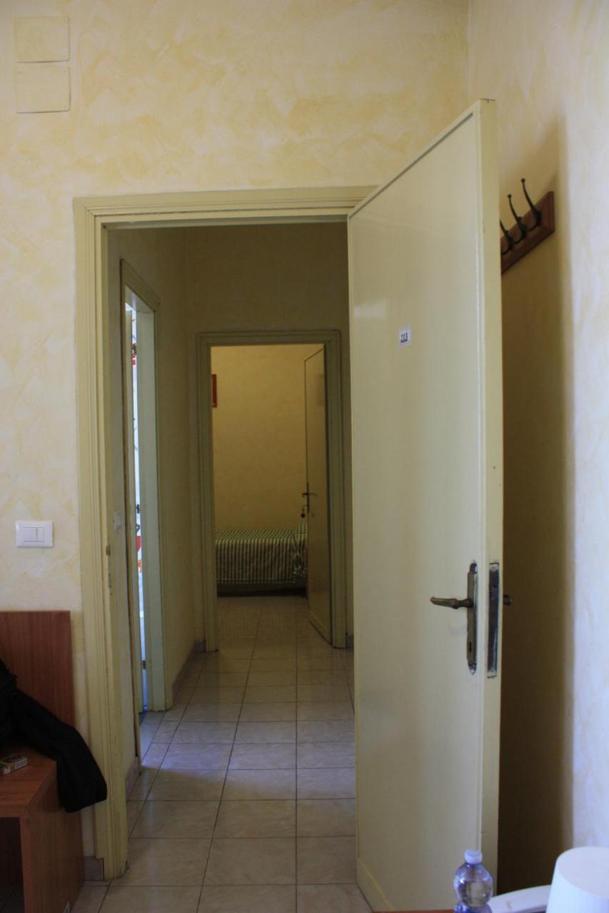 Ostello Villa Monte Mario Rome Exterior photo
