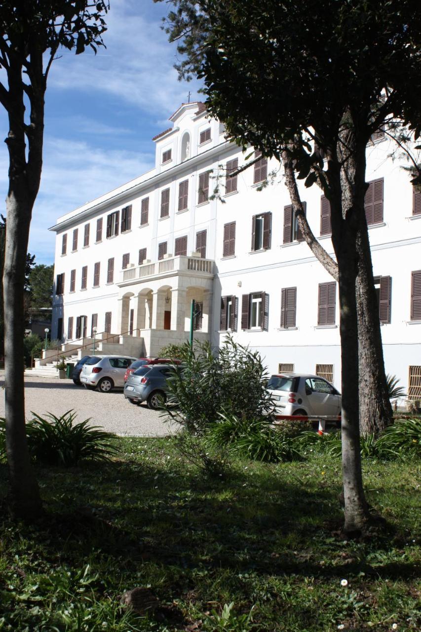 Ostello Villa Monte Mario Rome Exterior photo